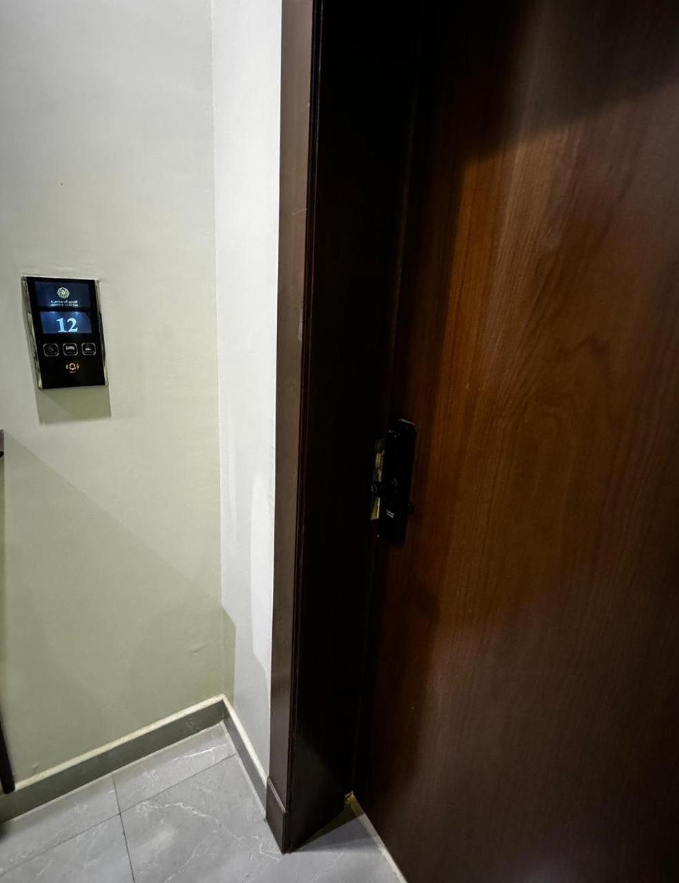 - 12 - Lavner Al Moteab Apartment *